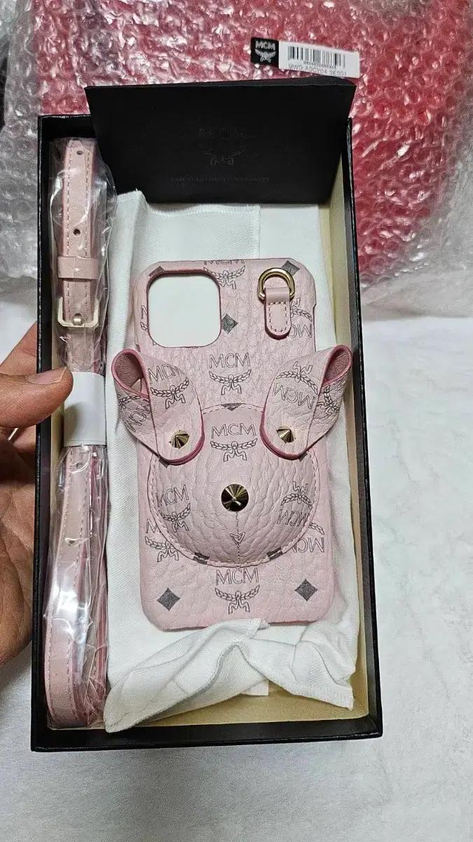 MCM 핸드폰 케이스 팔아요