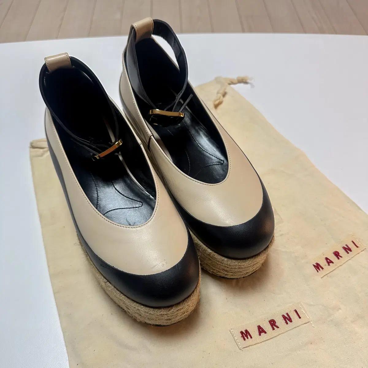MARNI 마르니 메리제인 슈즈