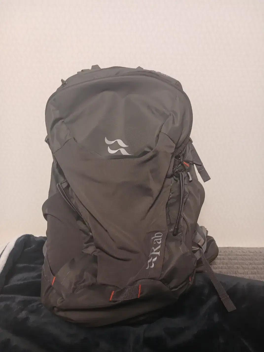 랩_Rab_이온 ND25_Anthracite_QAP-09_여성용 배낭