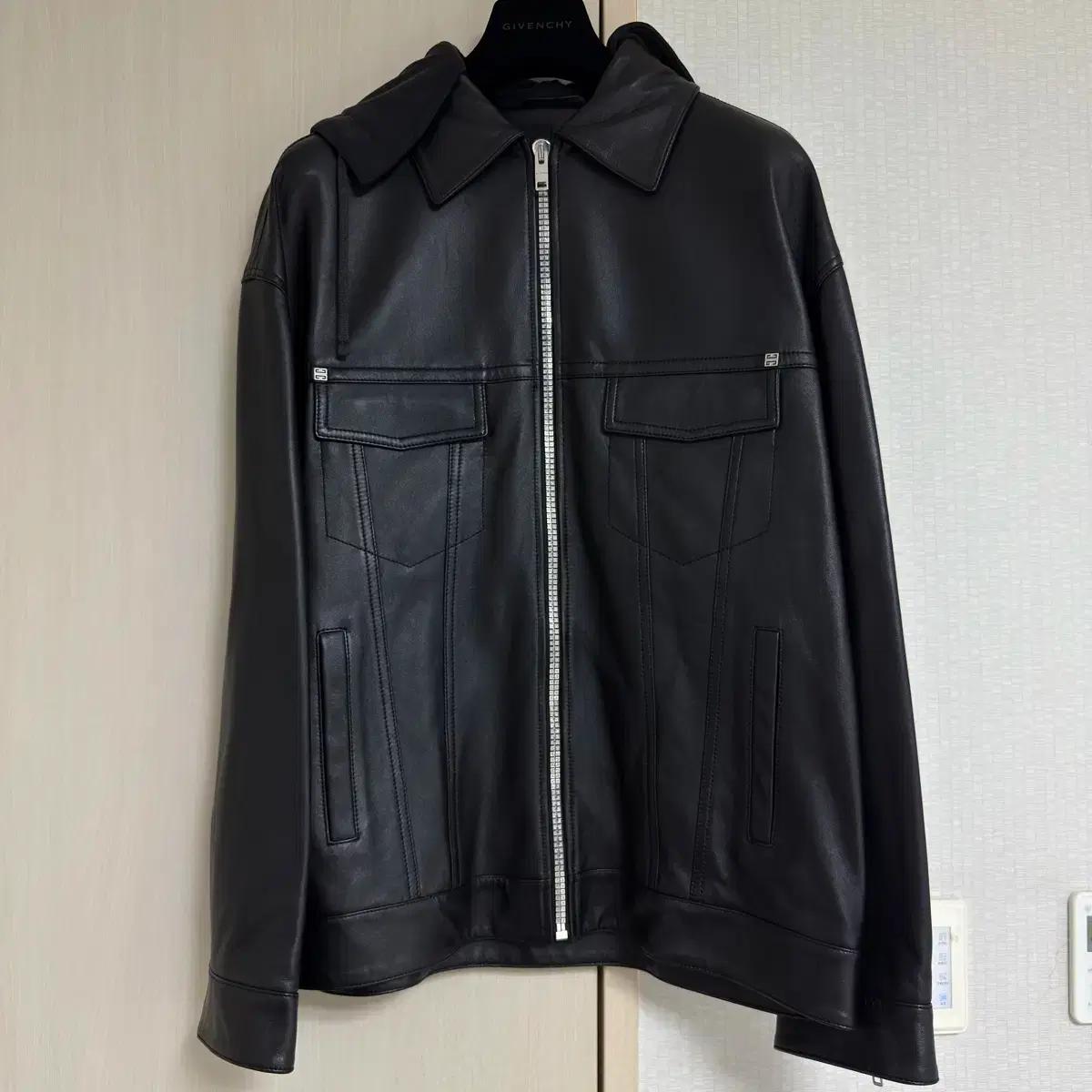 GIVENCHY 지방시 양가죽 자켓 후드(탈부착) (105~110) 새상