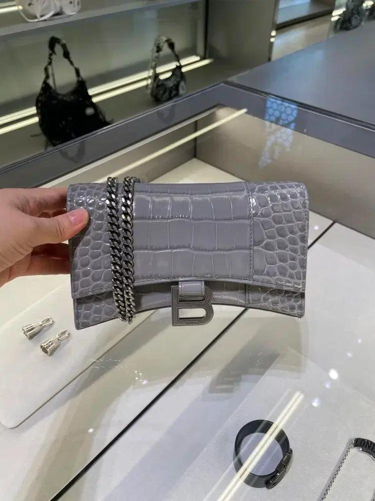 발렌시아가 HOURGLASS