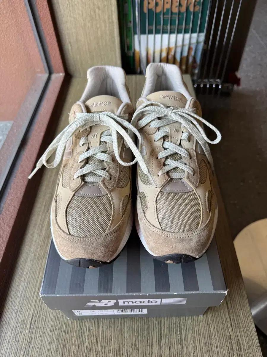 뉴발란스 992 탄 270