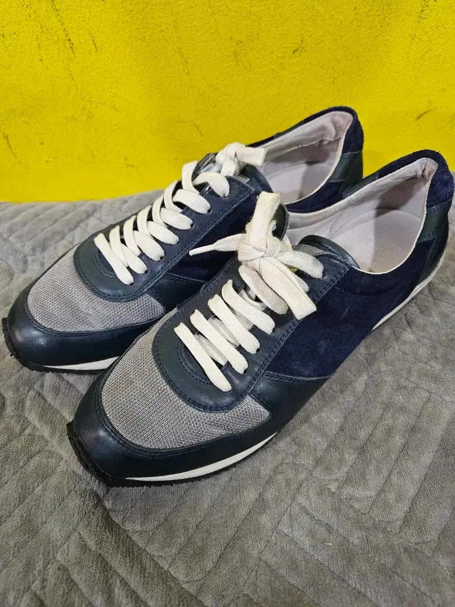 정품 아워레가시 남성 가죽 스니커즈