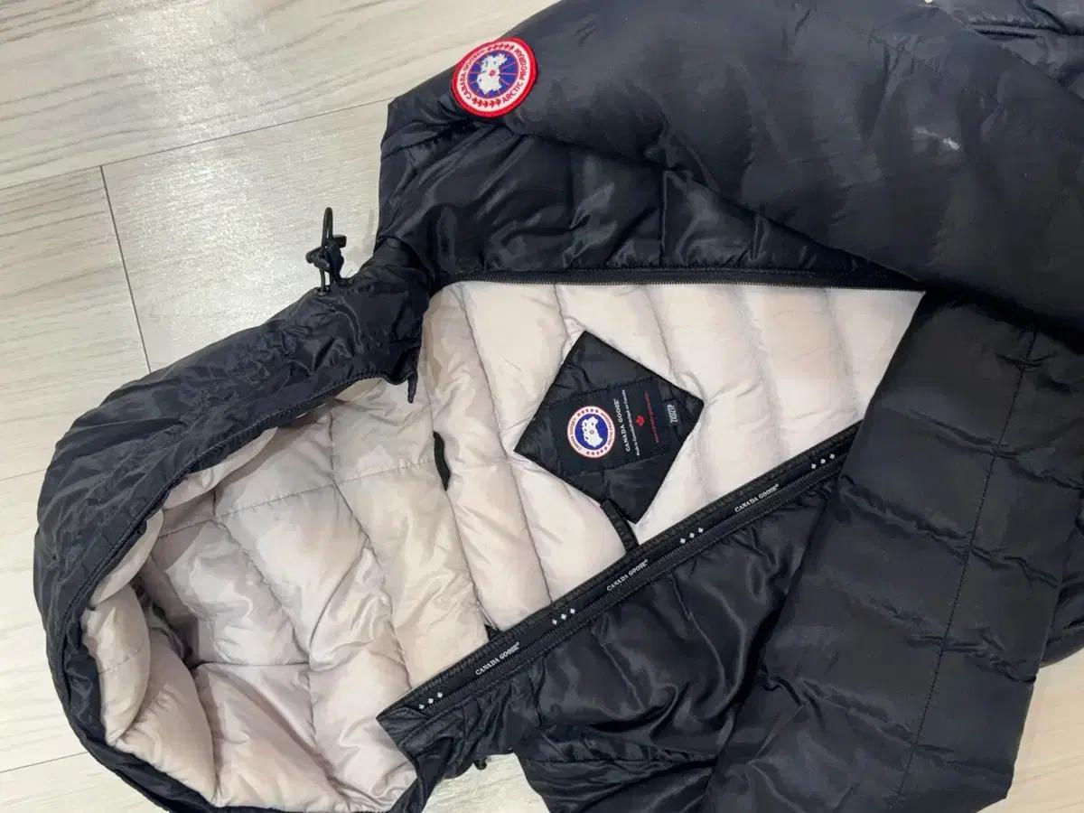 캐나다구스 2xs 기본 블랙 경량패딩 (사이프러스 후드다운재킷)