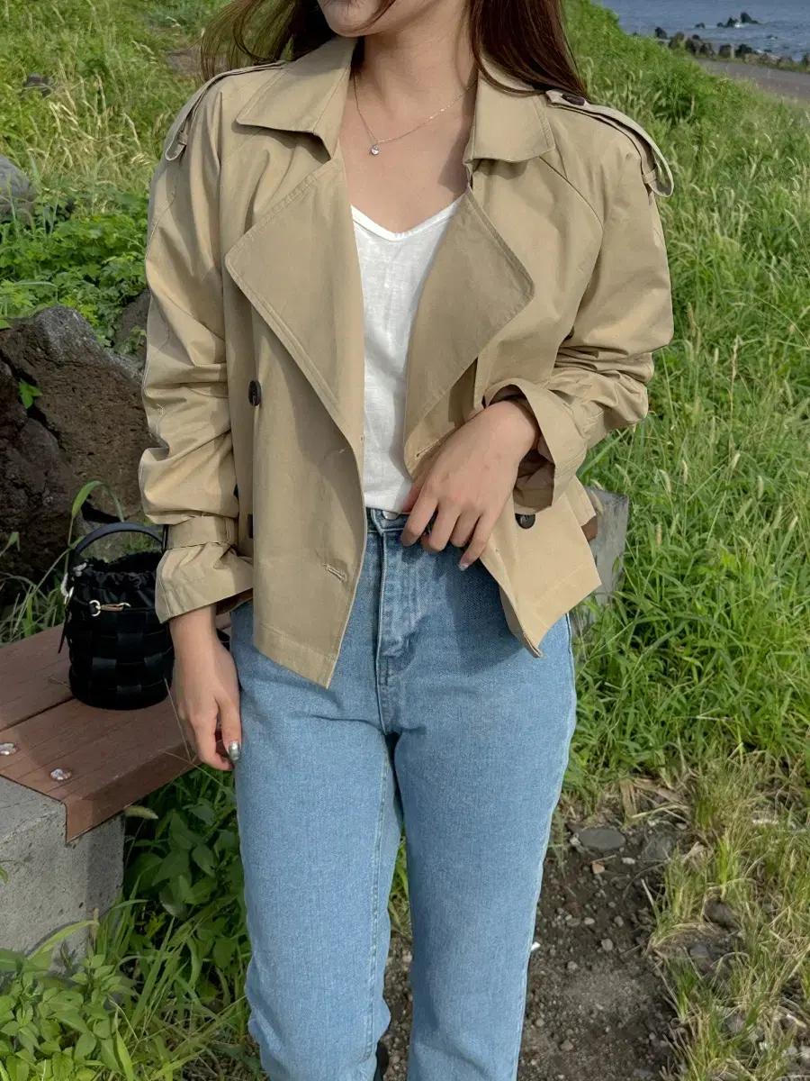 간절기 세미 크롭 숏 오버핏 트렌치코트 자켓 베이지