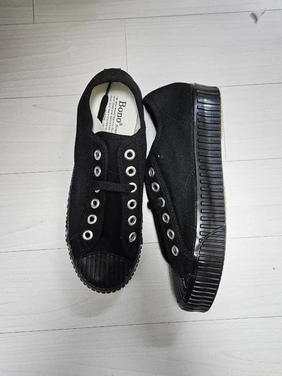 급매 새상품) 기본 스니커즈 여성 운동화 블랙 235사이즈 단품