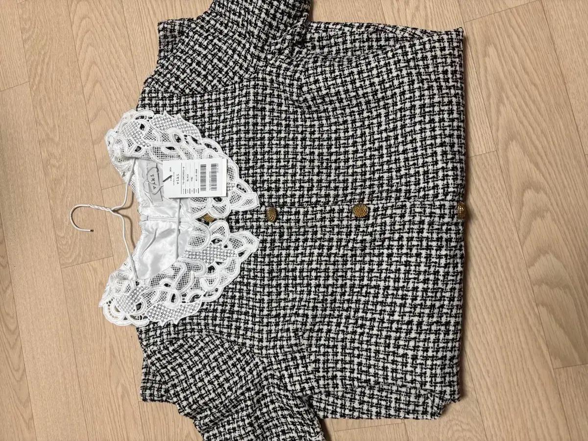 비키 트위드 원피스 하객룩추천