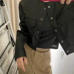릿킴 데이도어 블랙업 라운드넥 레더 자켓 (새상품)