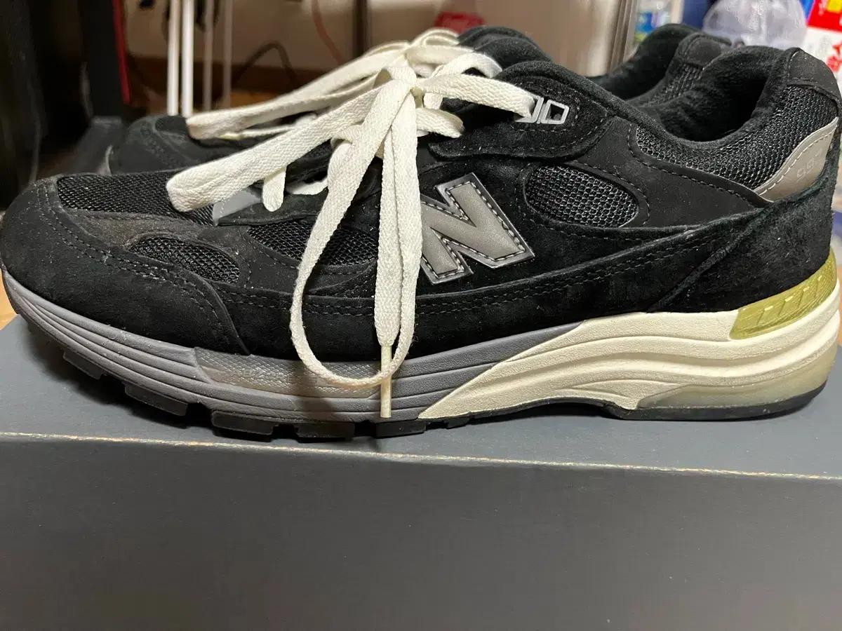 뉴발란스 992 블랙 275 판매합니다 (가격인하)