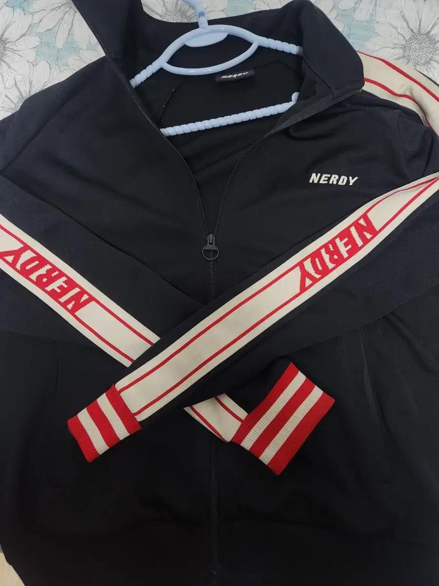 널디 팔레트 트랙탑