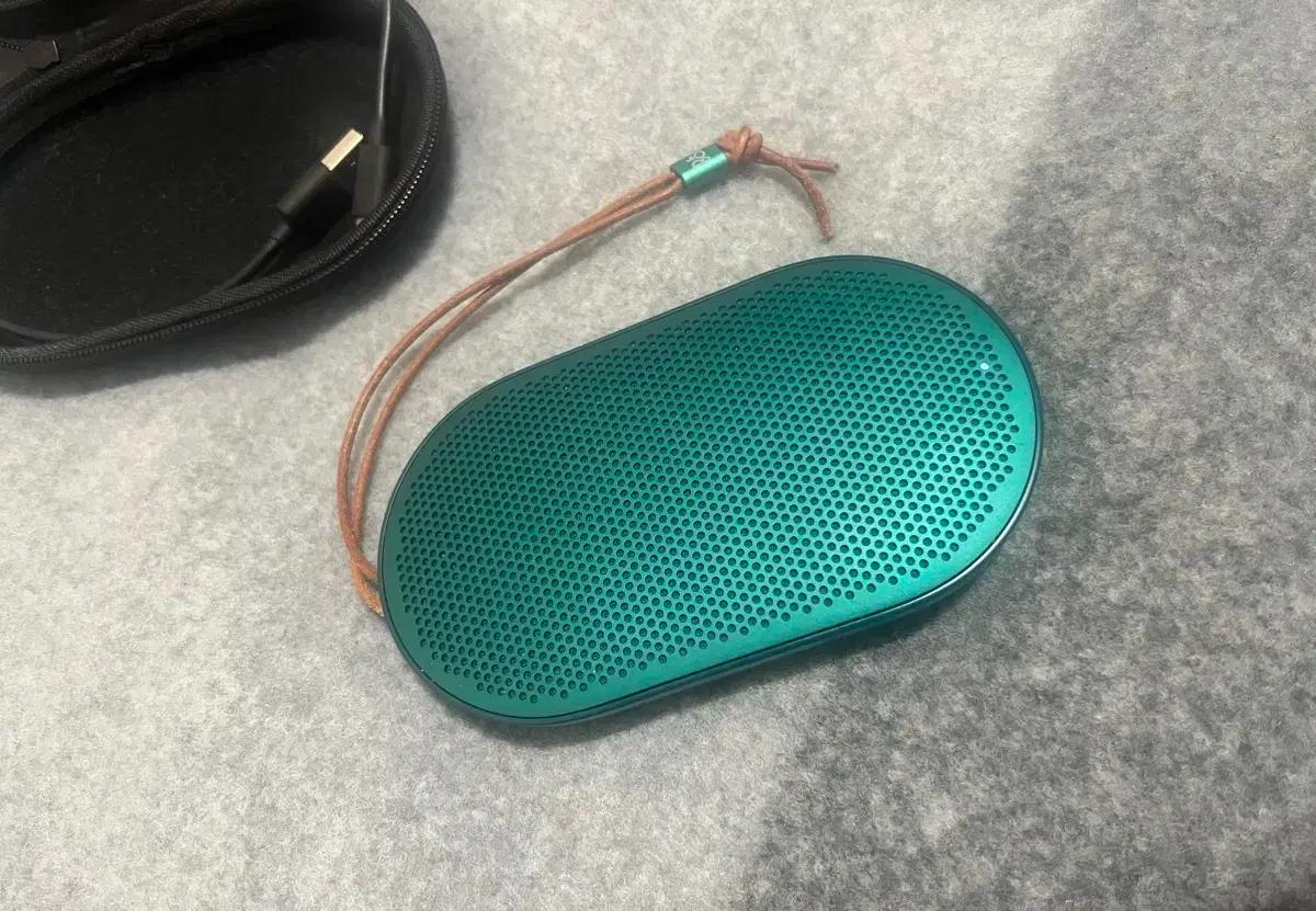 B&O 베오플레이 P2 Teal