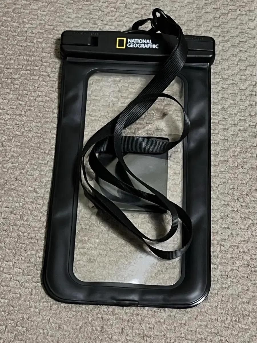 내셔널지오그래픽 방수 팩 폰 케이스 블랙 방수가방