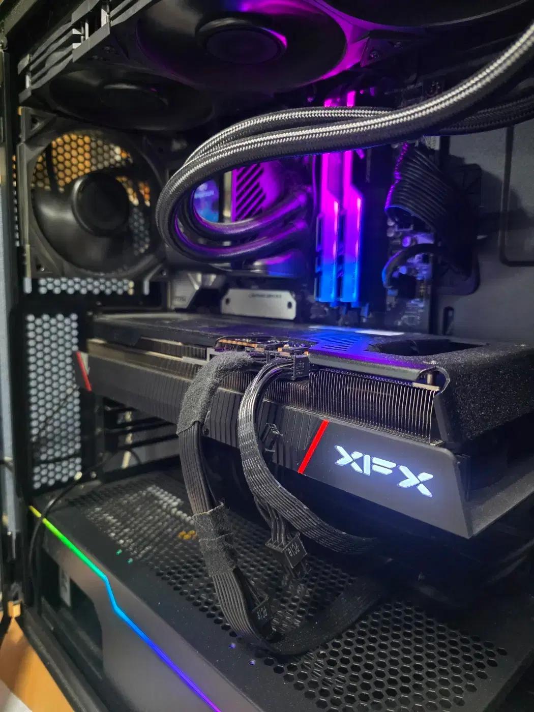 MSI RTX5090 슈프림 구매합니다.
