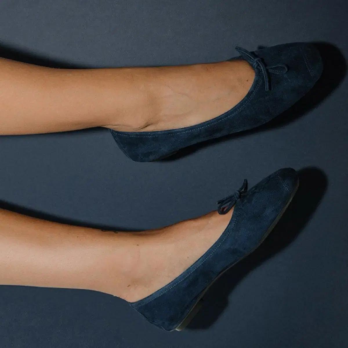 REQINS 흐꺙 네이비 스웨이드 35(220)