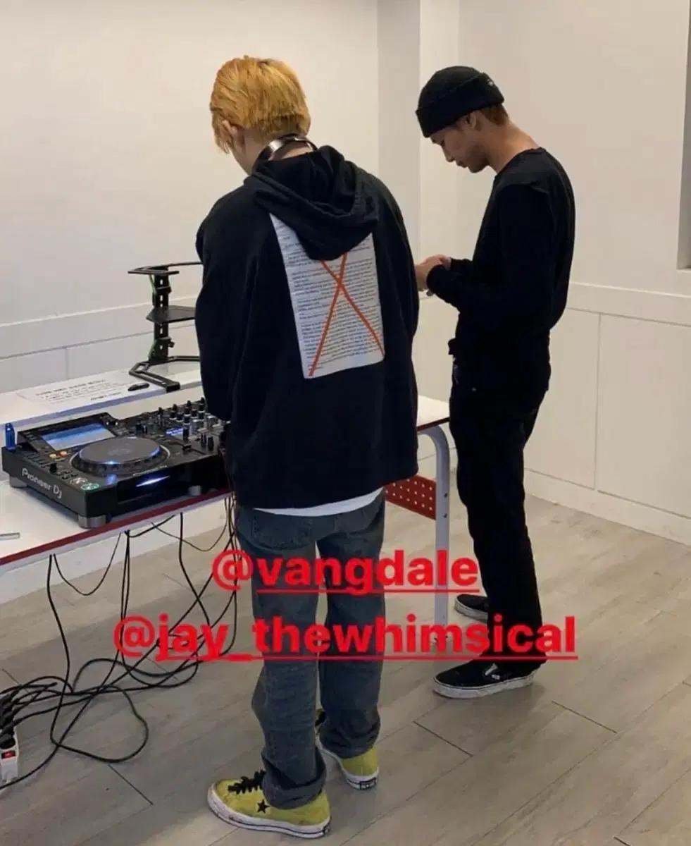 알렉산더왕 아디다스 후드티