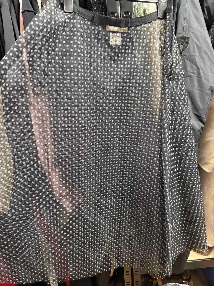 모조에스핀 도트무늬 망사 시스루 A라인롱 스커트66