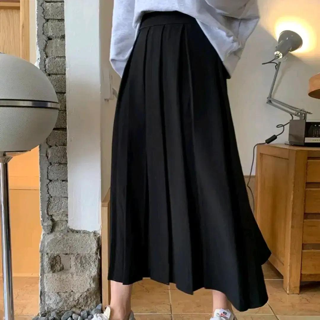 봄 트웨리 플리츠 롱스커트 치마 블랙 검정 데일리 출근 하객룩