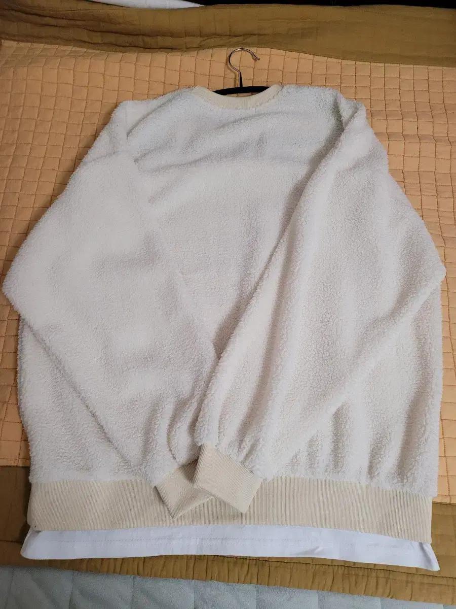 새상품) 양털 레이어드 맨투맨