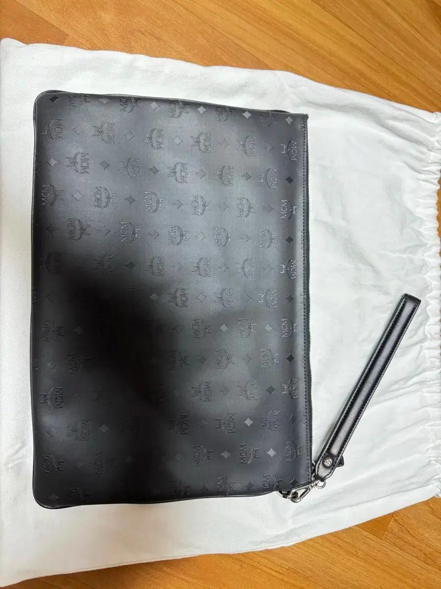 MCM 클러치백(정품)