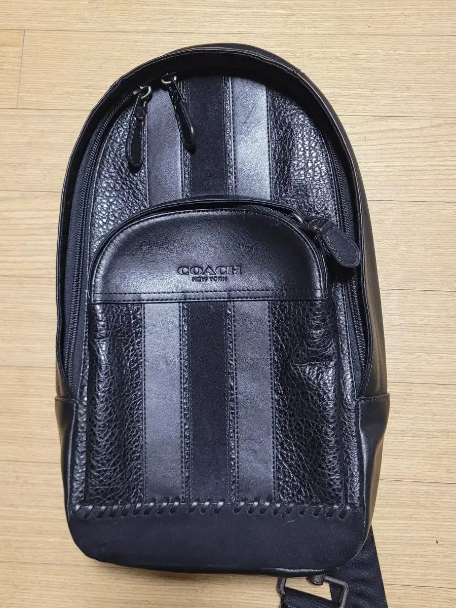 코치 가죽 크로스슬링백