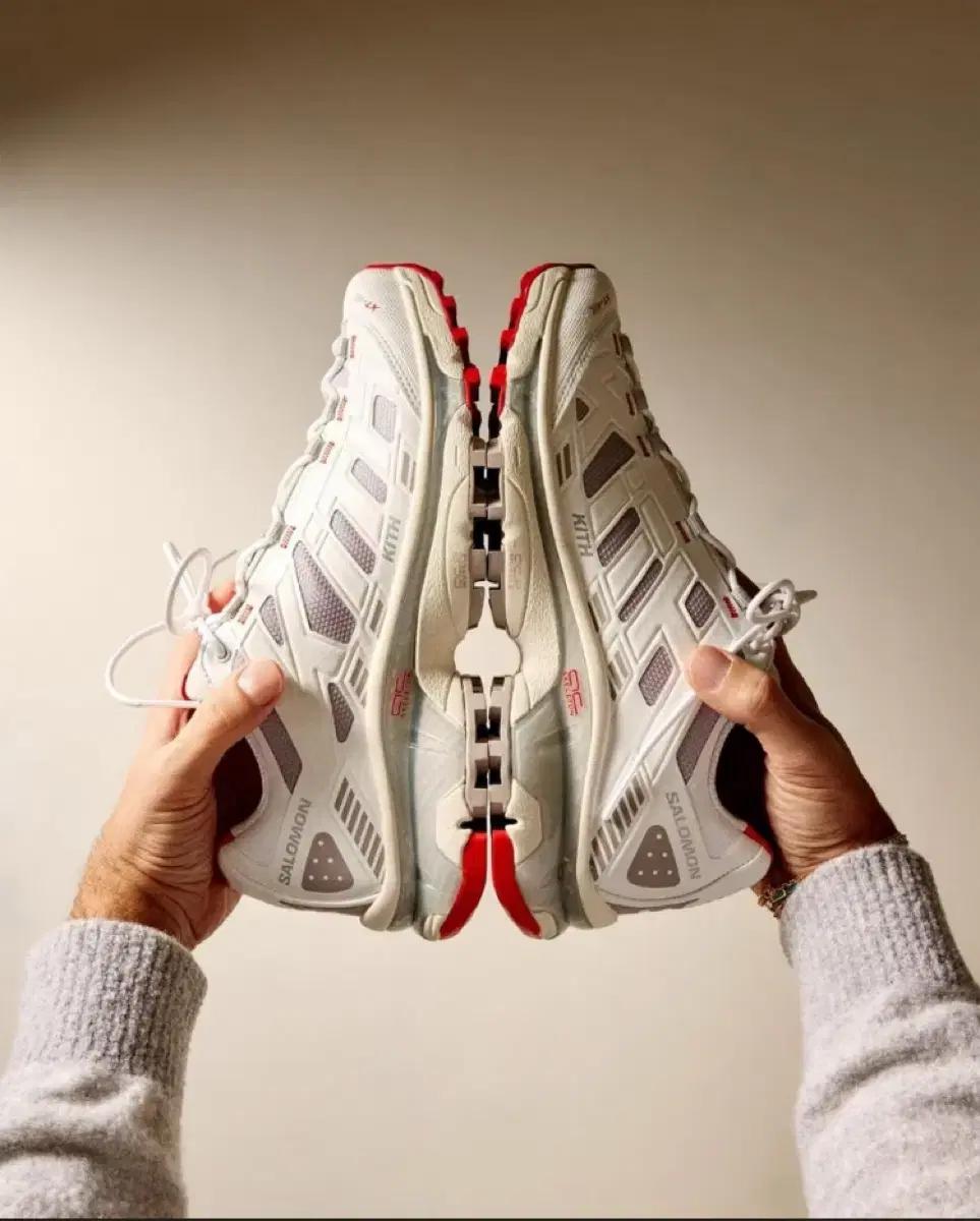 살로몬 x Kith XT-4 270