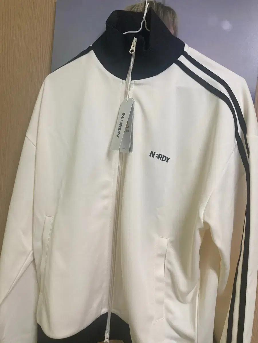 널디 클래식 ny 트랙탑 크림 s 져지 집업 트레이닝복