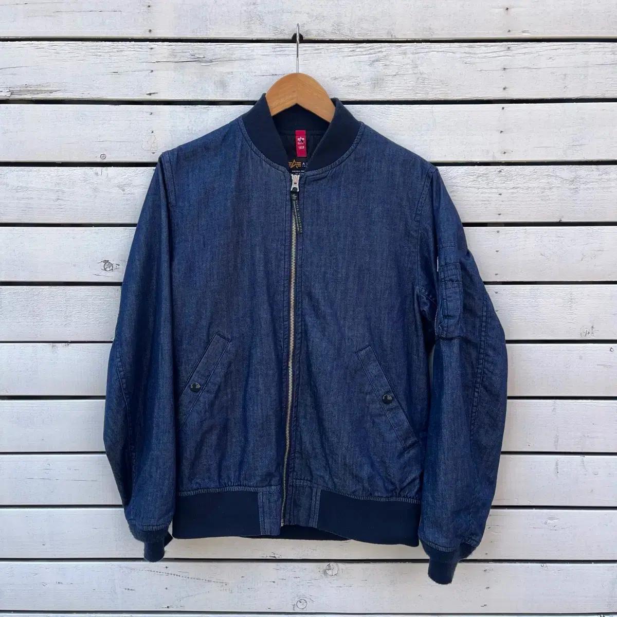 Alpha Industries 알파 자켓