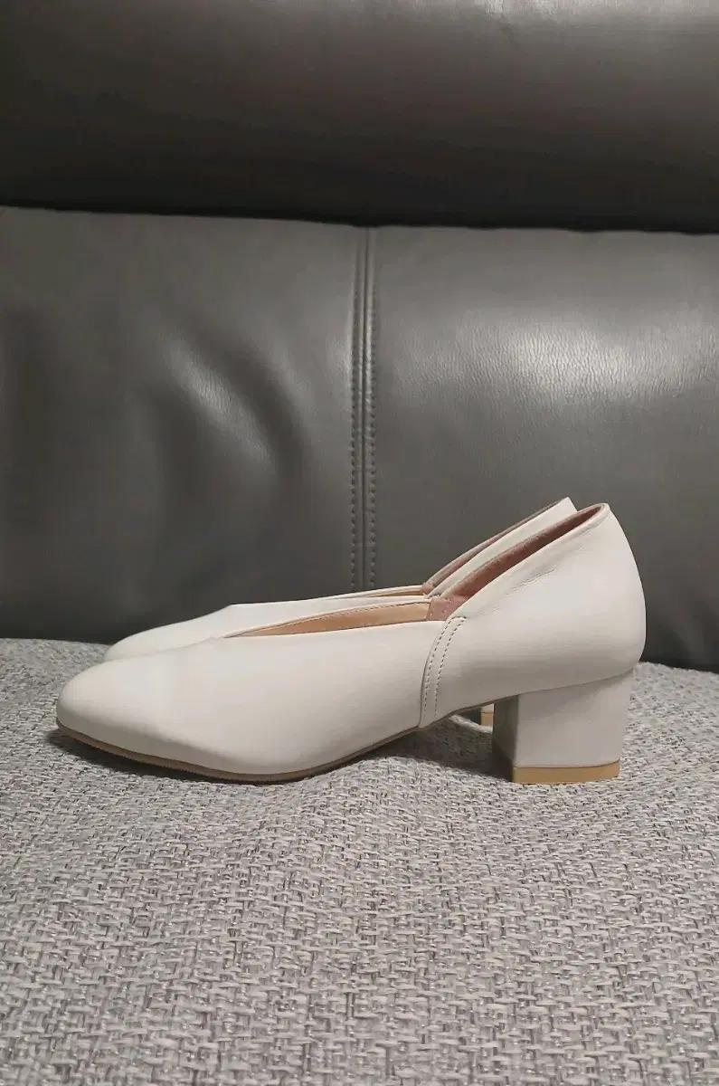 세라 SAERA 여성 펌프스 230 새제품