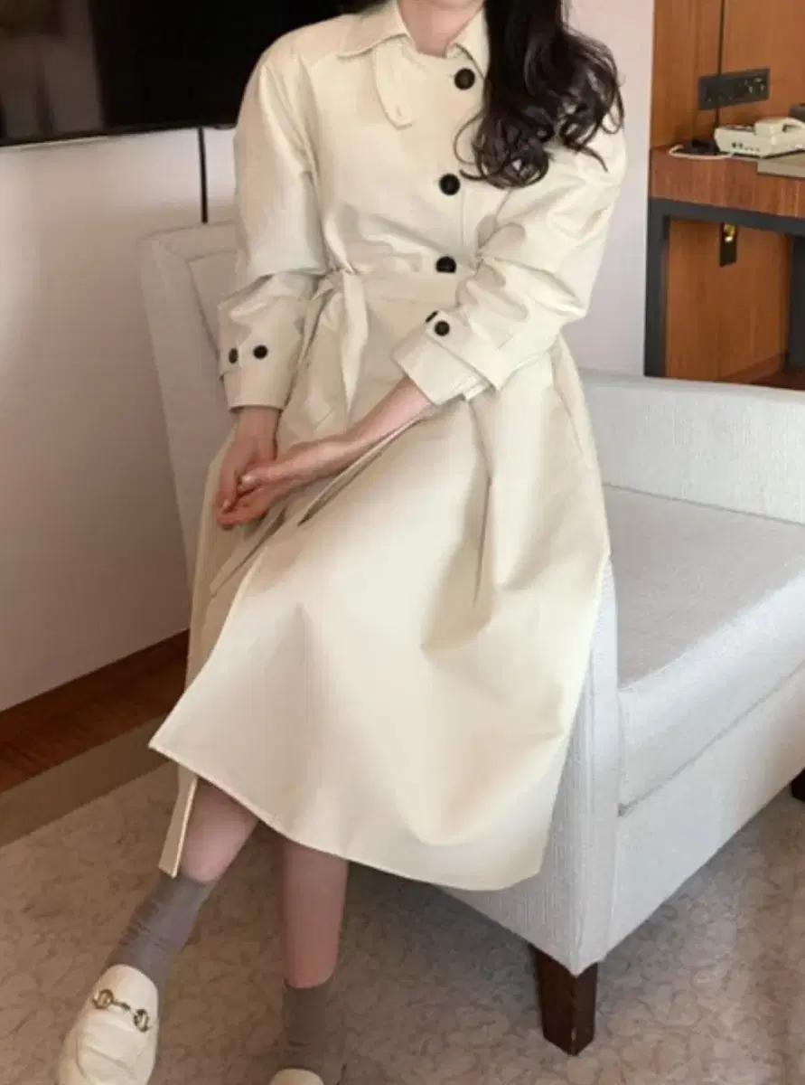 르플레인 메종 트렌치코트 옷걸이 포함