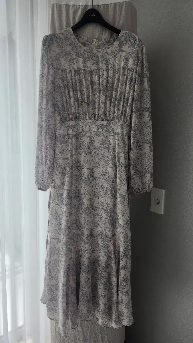 봄 플라워 쉬폰 원피스 셔링이 라인이 예쁜 데일리 원피스