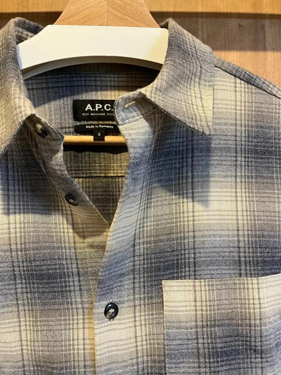 APC 아페쎄 / 옴브레 코튼 체크 오버셔츠 / 베이지 블루 S