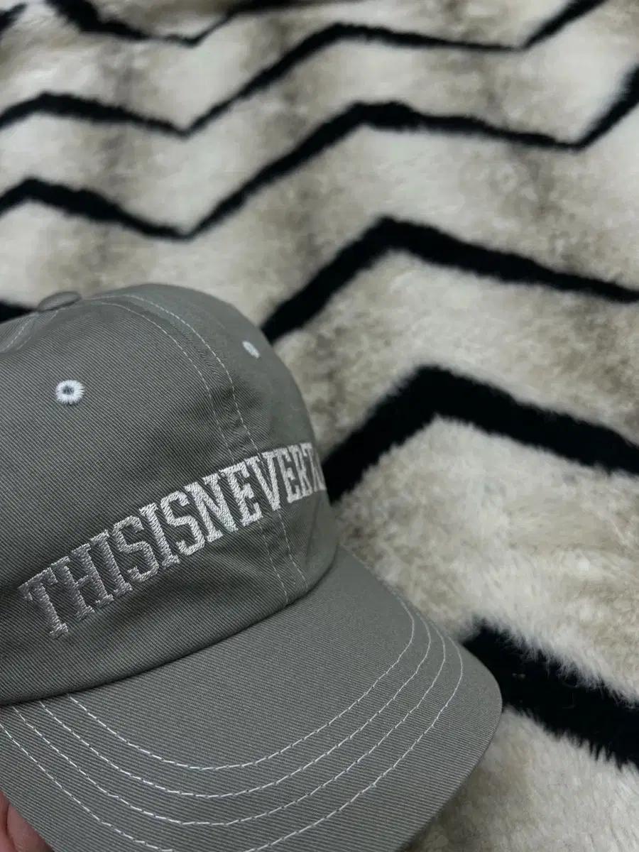 디스이즈네버댓 스티치 볼캡