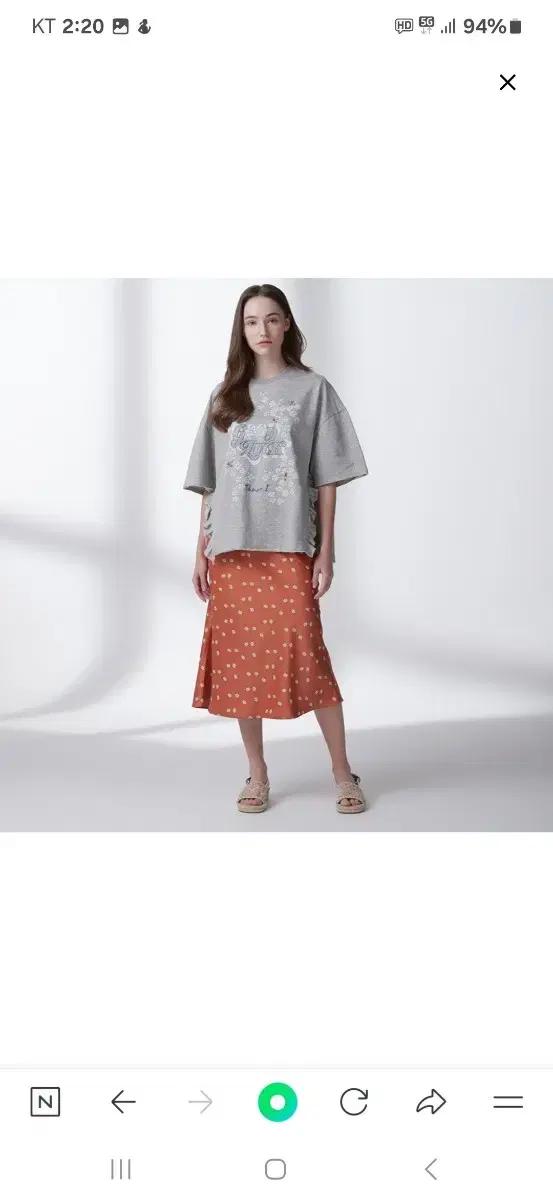 써스데이아일랜드 슬림플레어스커트