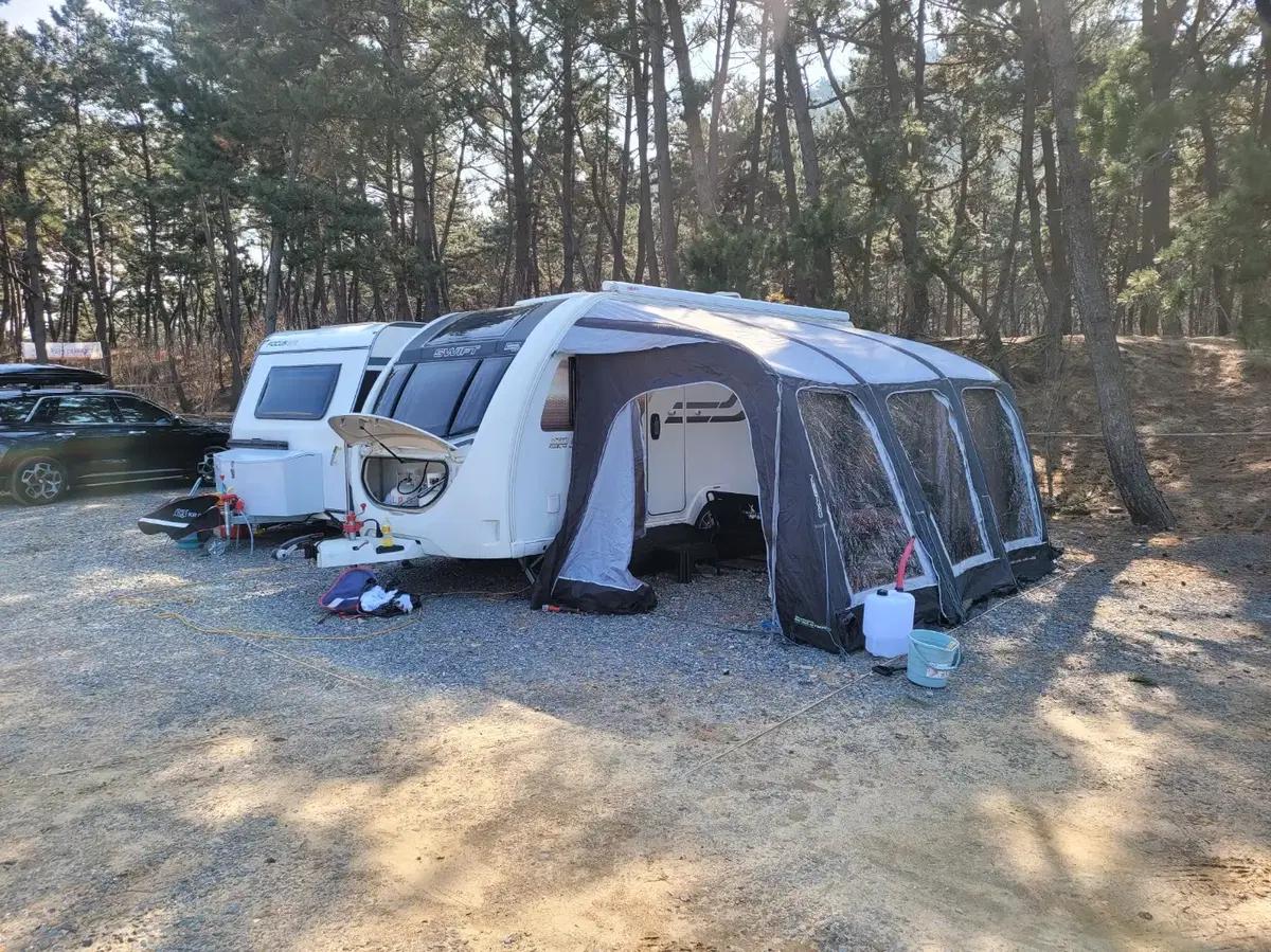 카라반 어닝텐트및 자동펌프 팝니다.