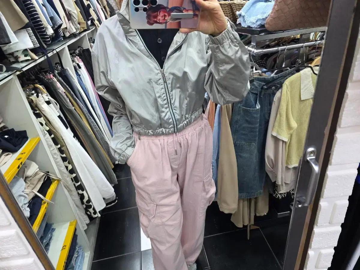 지방시크롭점퍼