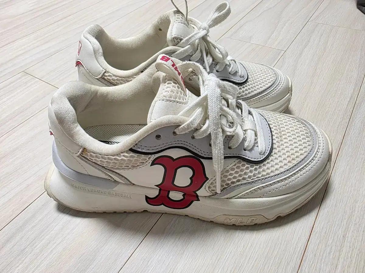 MLB 여성 운동화 청키 러너 보스턴 레드 (귀여움!)