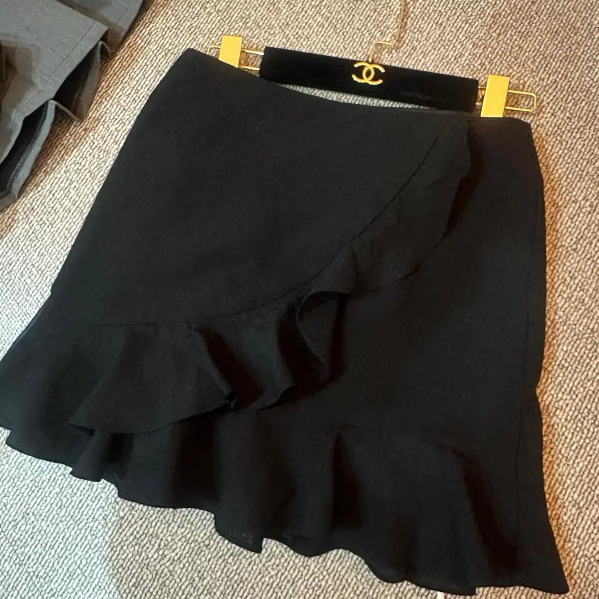 봄 데이트룩 스커트