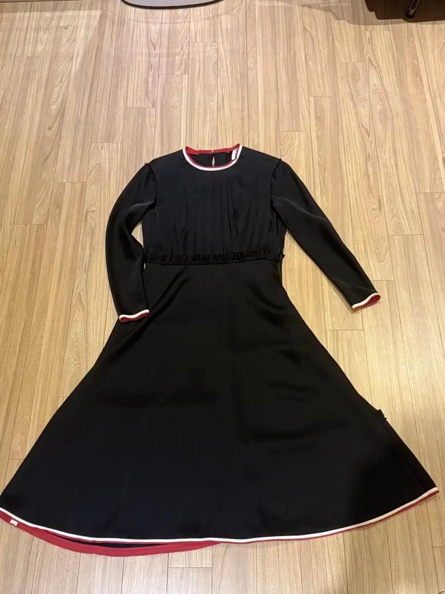 로에베 블랙 롱 원피스