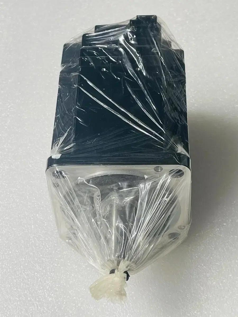 YASKAWA SGMJV-08ADA21