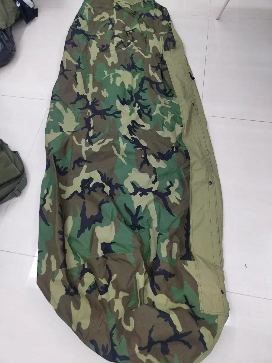 새상품 OS) 미군 고어텍스 침낭 커버 팝니다