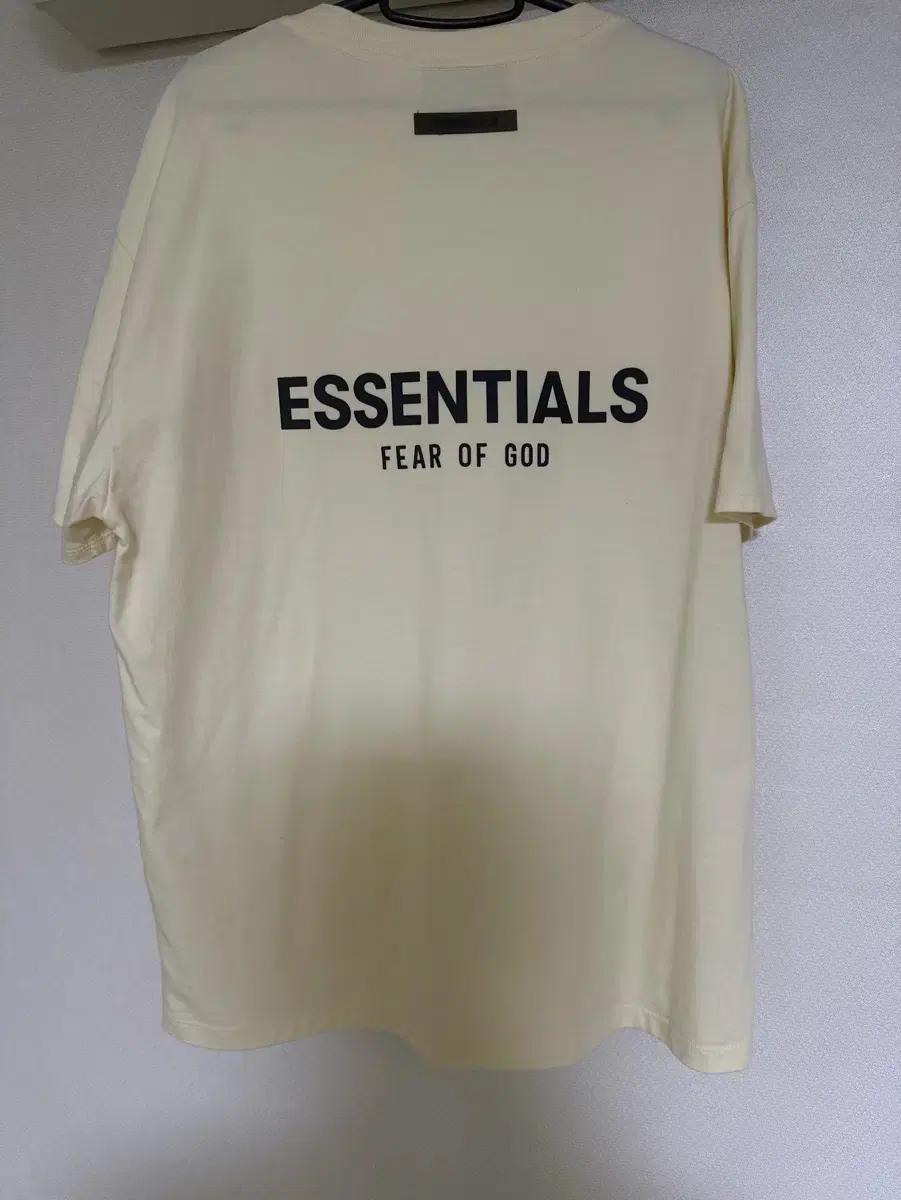 essentials 에센셜 브랜드 반팔 티셔츠 s