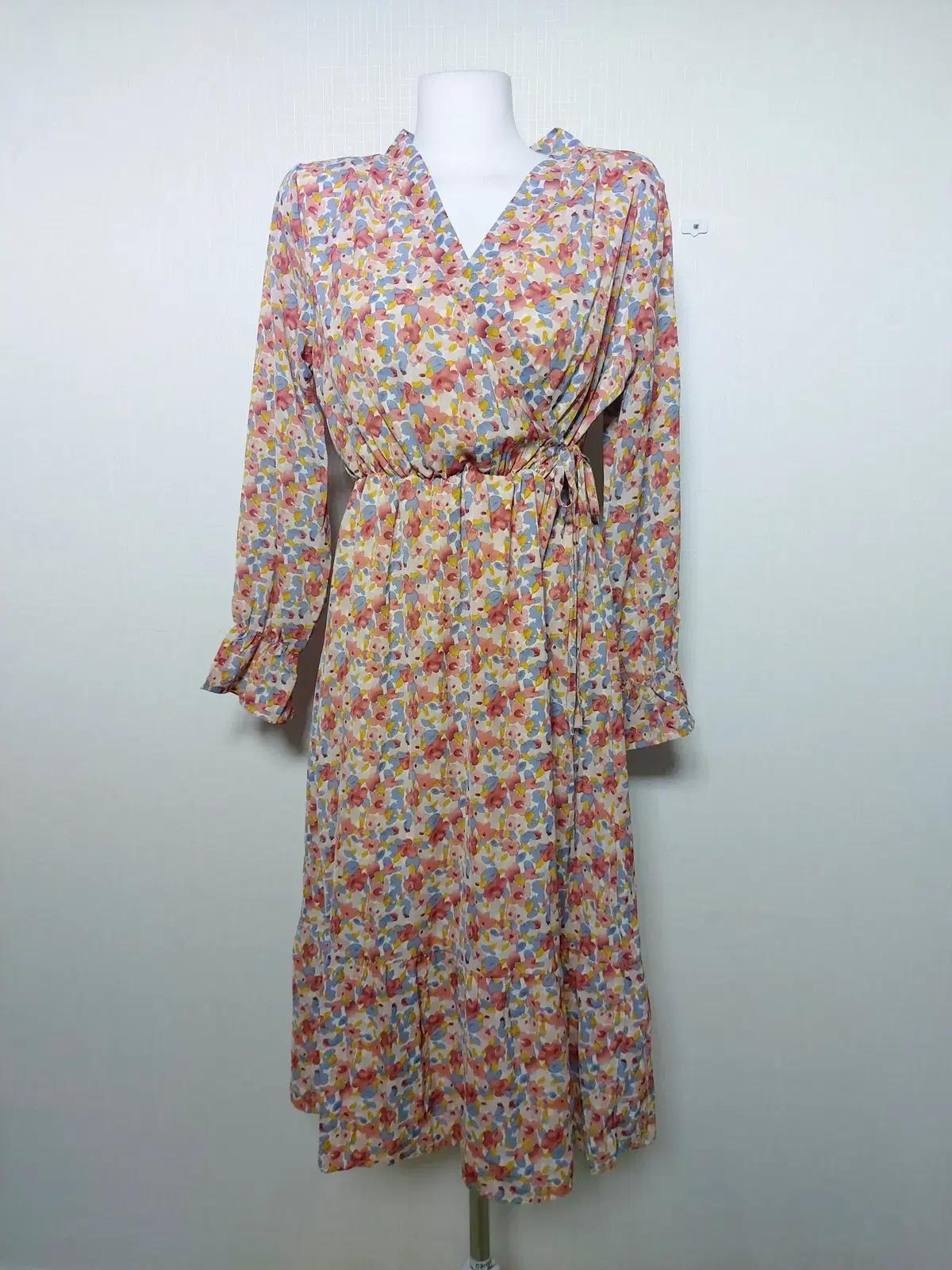 여성롱원피스 파스텔 핑크 랩스타일 플라워 쉬폰 브이넥