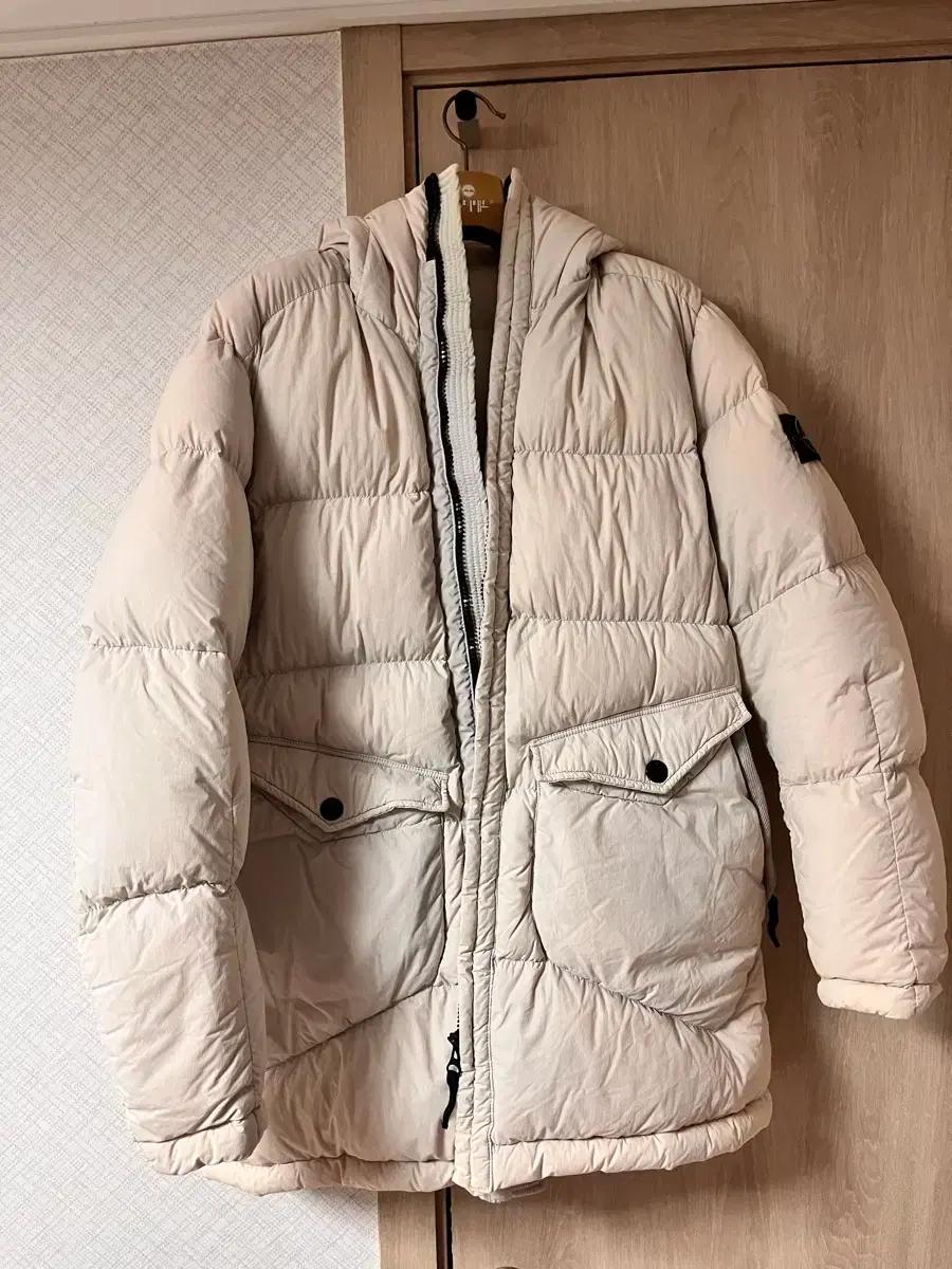 스톤아일랜드 오가닉 필 텔라 나일론 다운 아이보리 XL