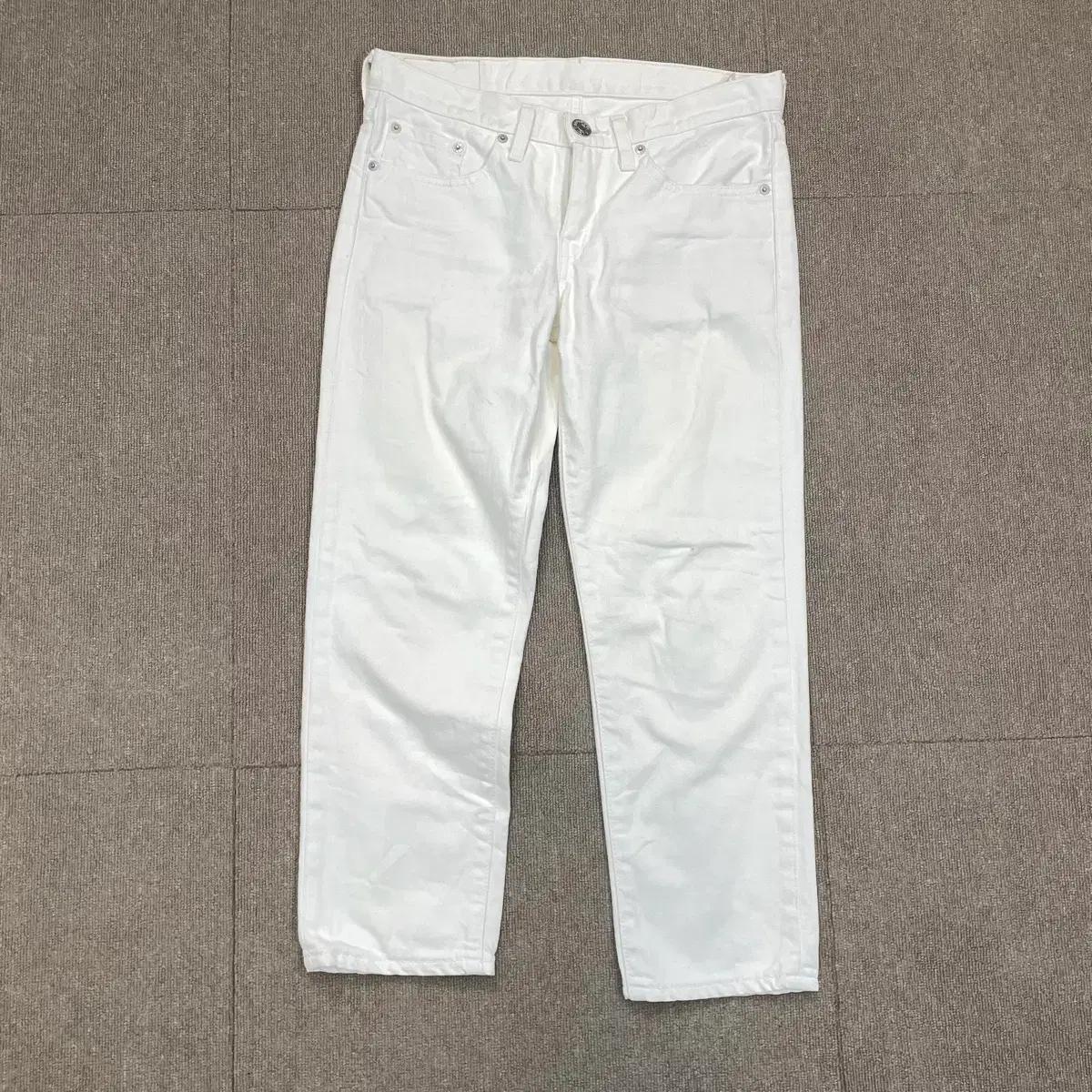 levis x beams 리바이스 빔즈 크롭 화이트 데님 25