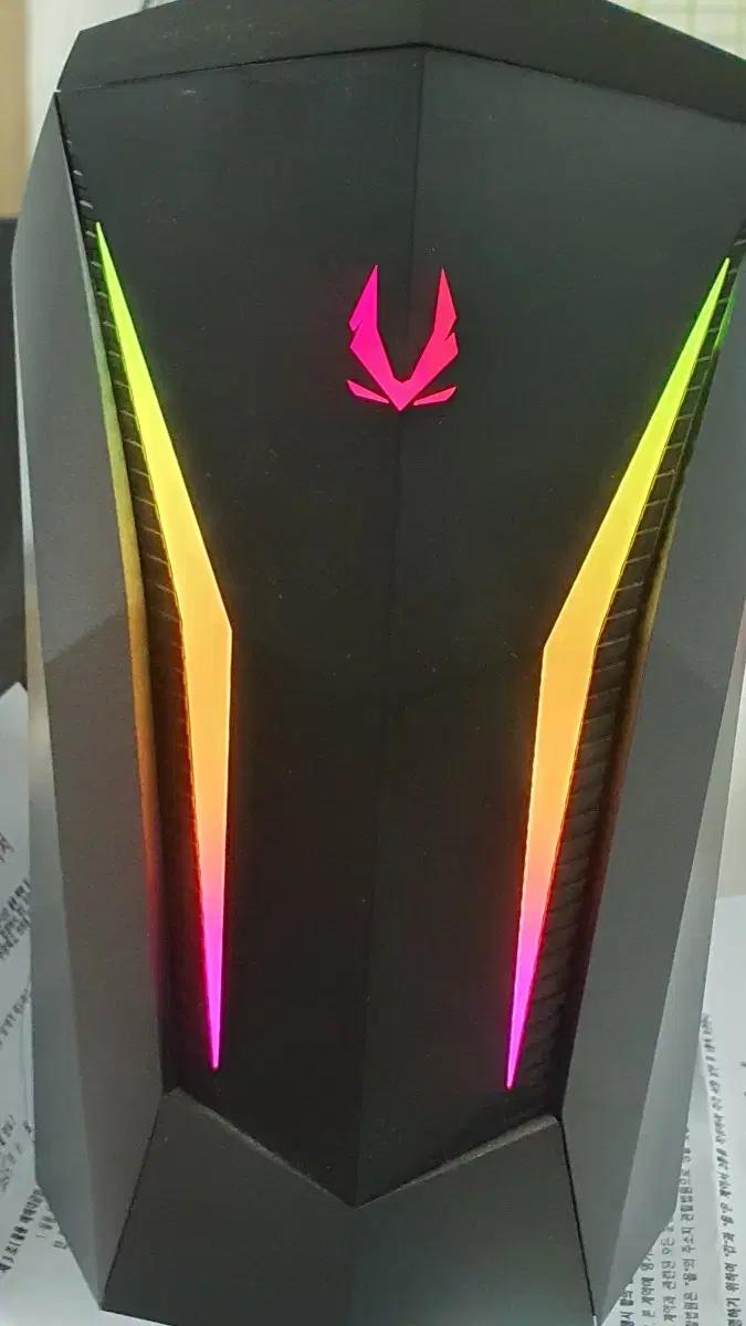 게이밍PC ZOTAC GAMING MEK MINI RTX2070 2테라