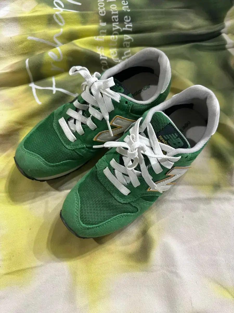 C-5 뉴발란스 373 스니커즈 사이즈220 상태좋아요