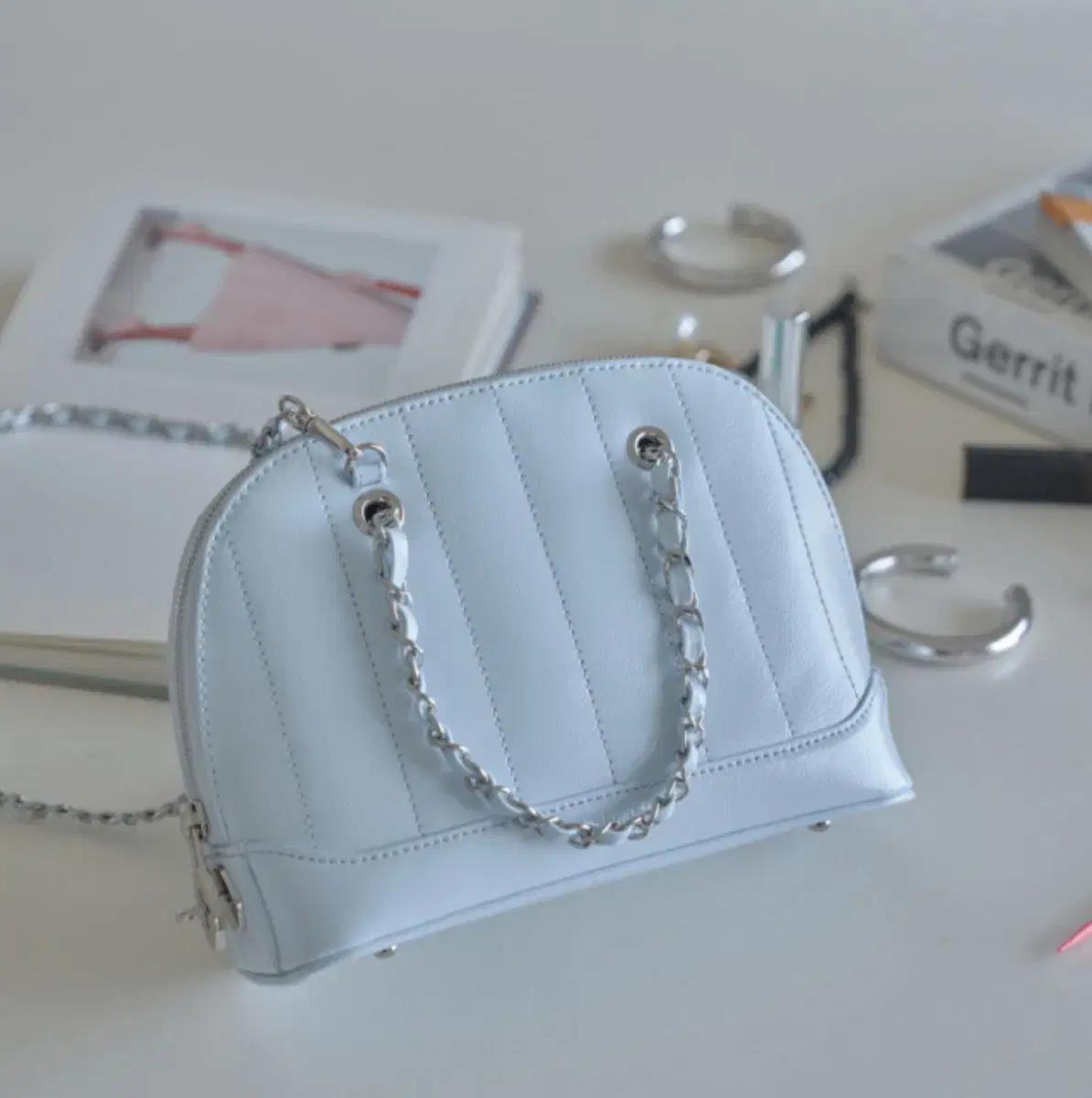 카디널레드 러블백 베이비블루 (cardinal red lovel bag)