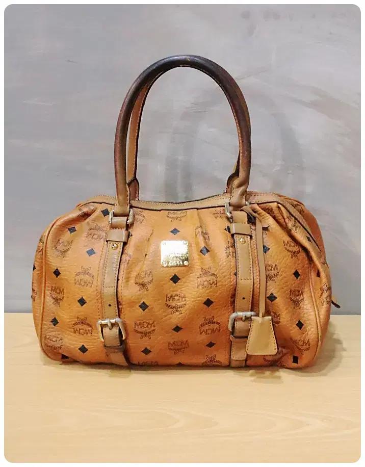 MCM 꼬냑 비세토스 벨티드 가죽 보스턴백 토트백