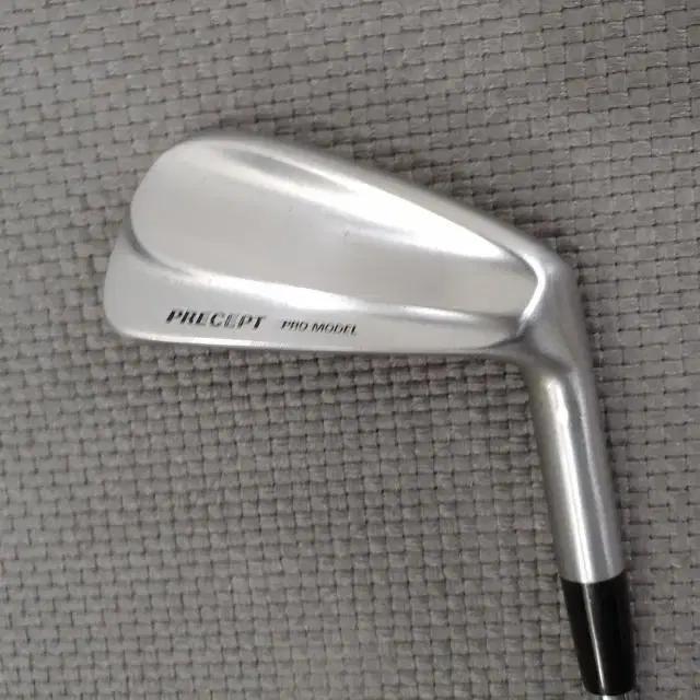 상태 브릿지스톤 머슬백 PRECEPT PRO MODEL 6번 아이언...