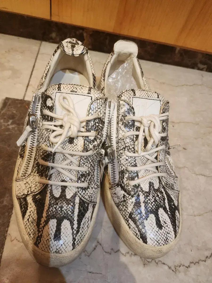 주세페자노티 남자 스니커즈